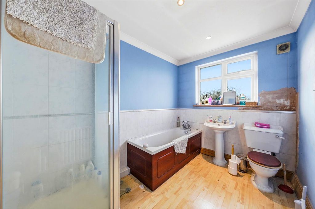Additional image 21 of 5 bed detached house for saleHeather Drive, Dartford DA1