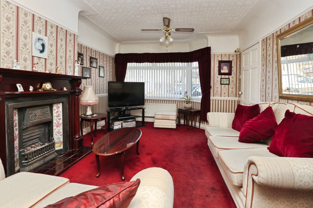 Property photo 3 of 15