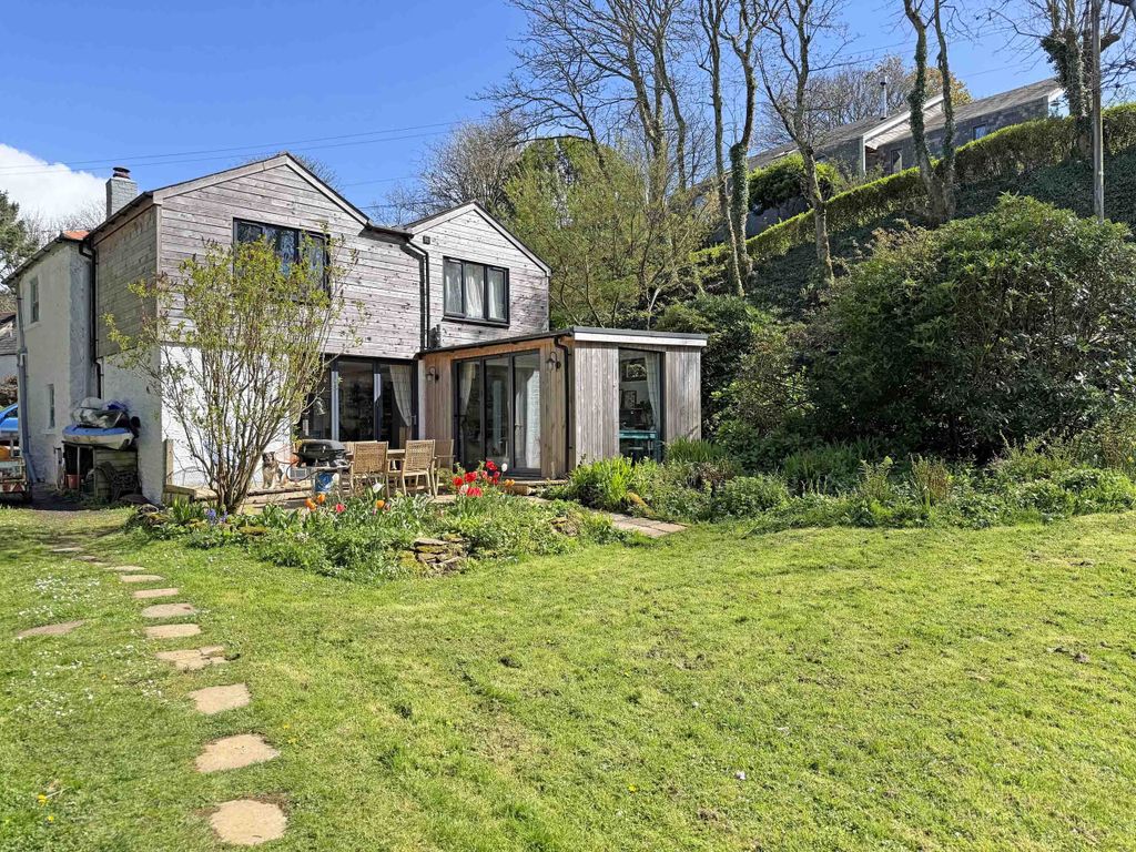 Property photo 2 of 25 Photo 2