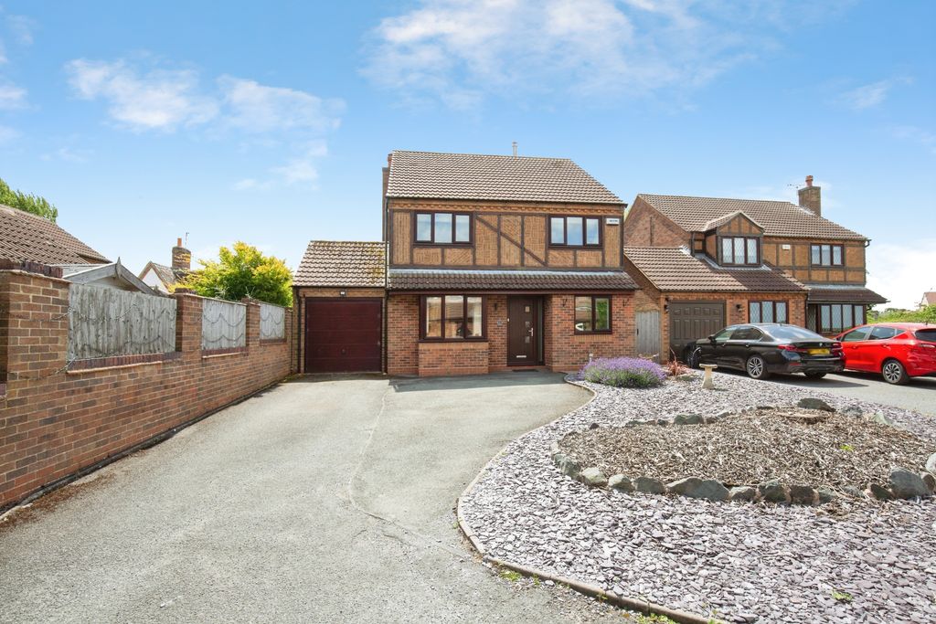 Property photo 1 of 38 d879Aca7-Mw26-806
