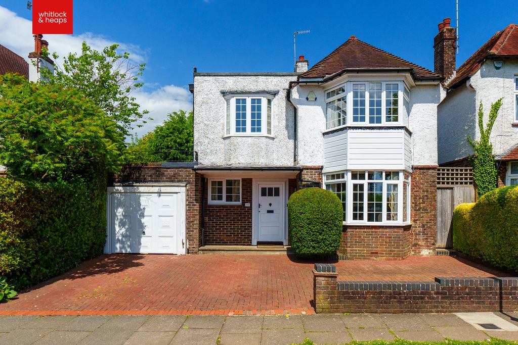 Property photo 1 of 24