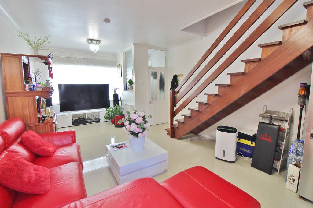 Property photo 2 of 13