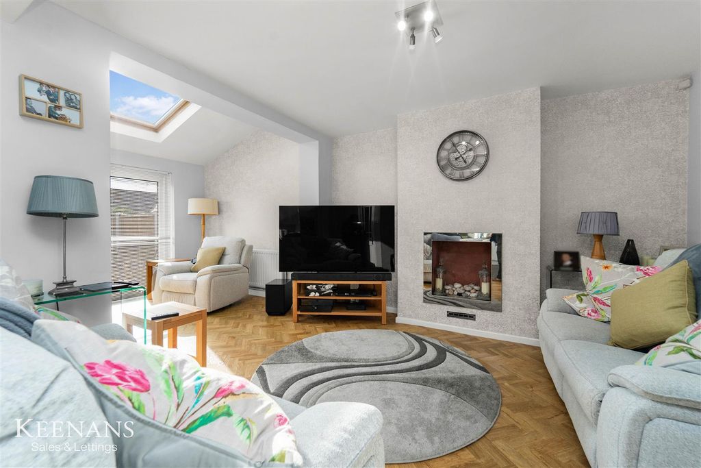 Property photo 3 of 42 Kmt00301.Jpg