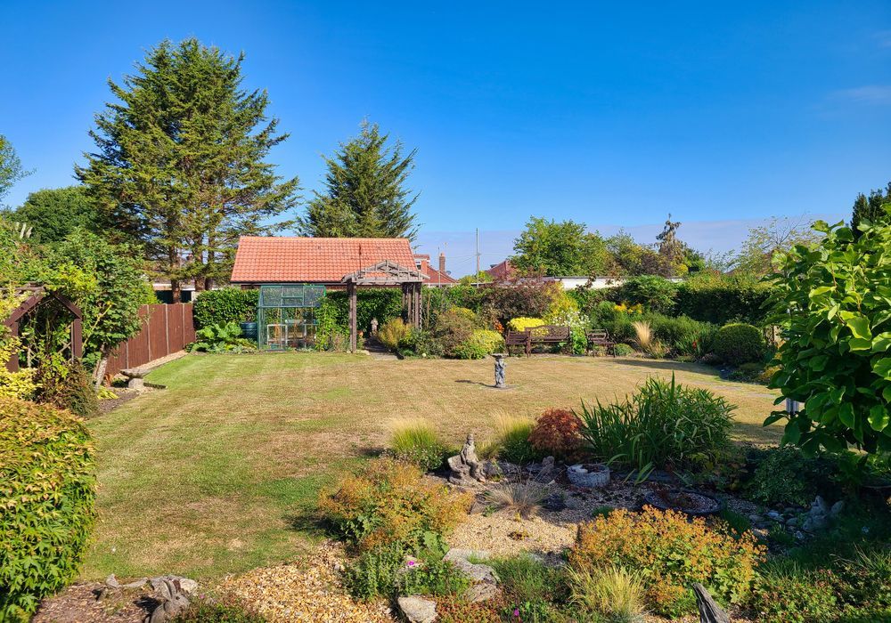 Property photo 2 of 34