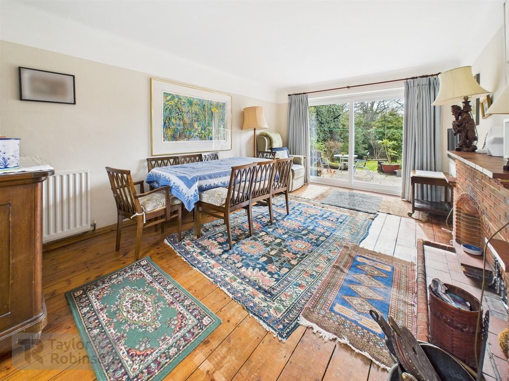 Property photo 2 of 17 Cam02600G0-Pr0426-Still019.Jpg