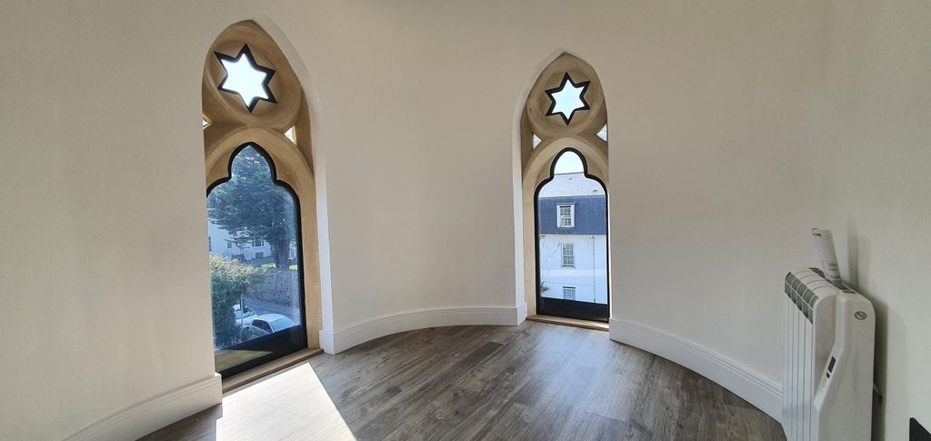 Property photo 3 of 5 Photo 2