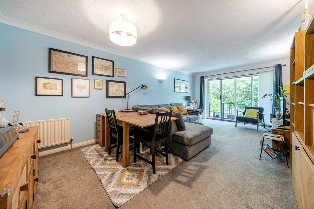 Property photo 2 of 14 Picture No. 10