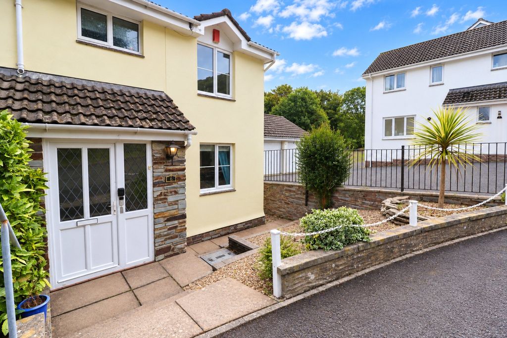 Property photo 1 of 18 1 - Picture No. 08