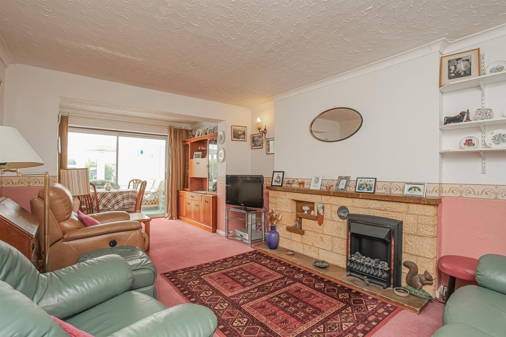 Property photo 2 of 14 Img_5327.Jpg