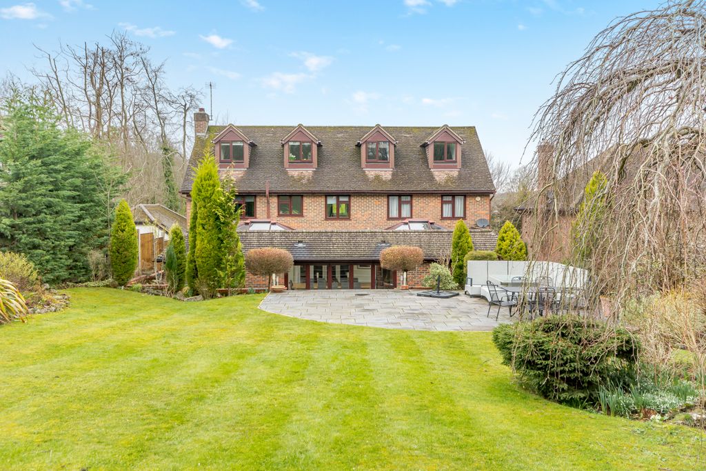 Property photo 2 of 12