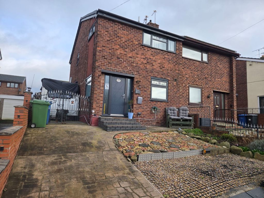 Property photo 1 of 17 1. Front