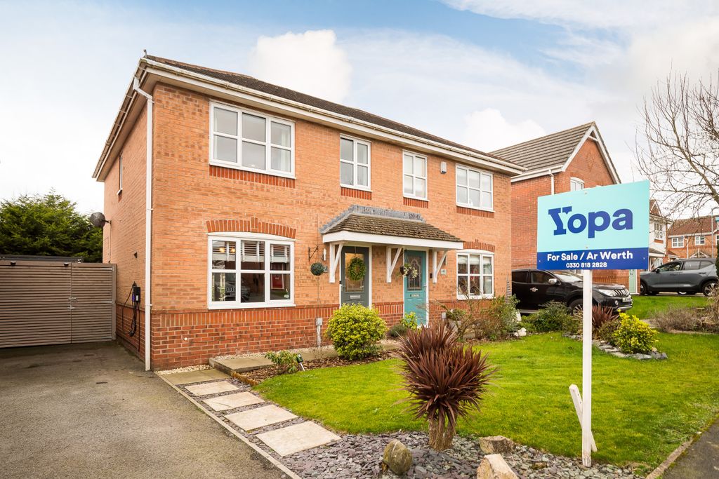 Property photo 1 of 15 1