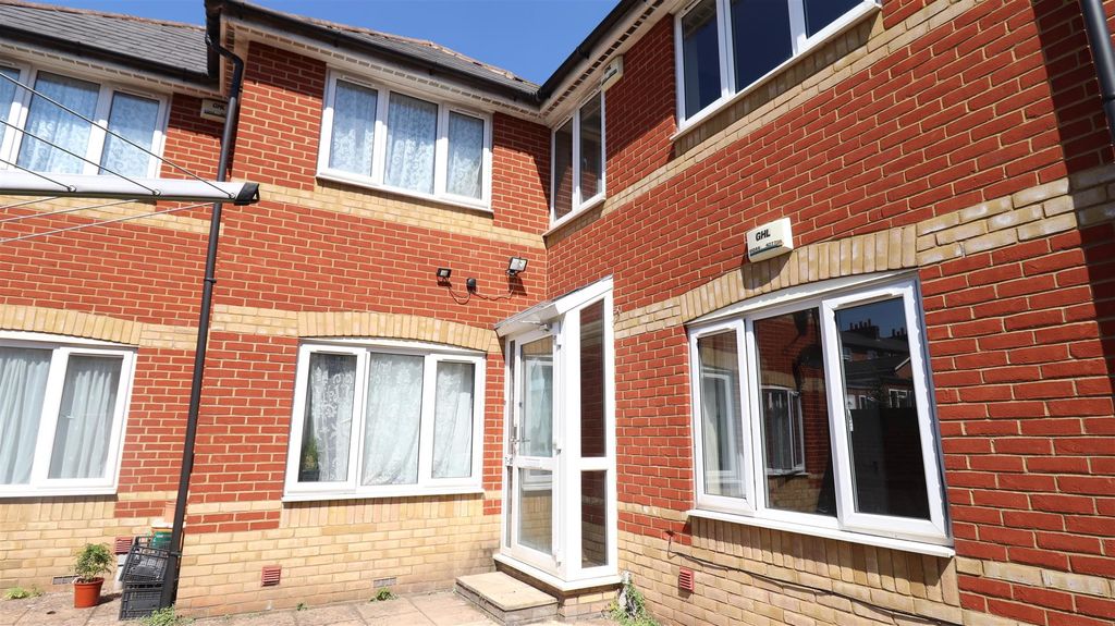 Property photo 2 of 8 Img_2999.Jpg