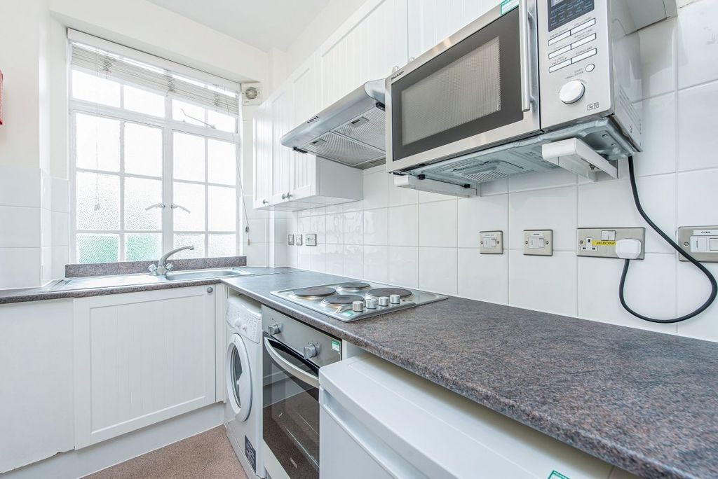 Property photo 2 of 6 Picture No. 15