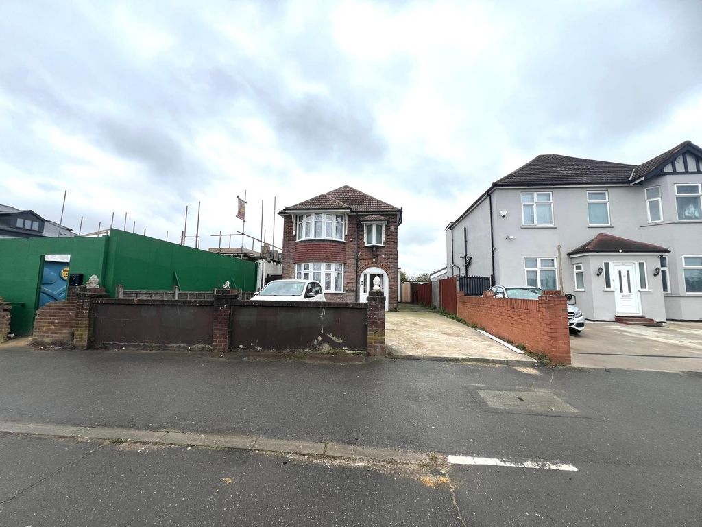 Property photo 1 of 21