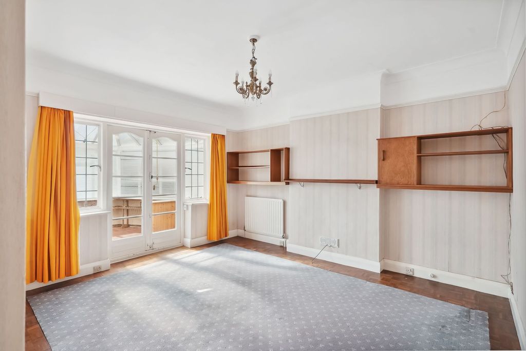 Property photo 2 of 15