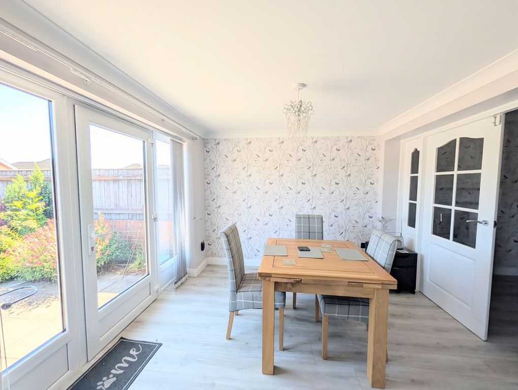 Property photo 3 of 14 Dining Room