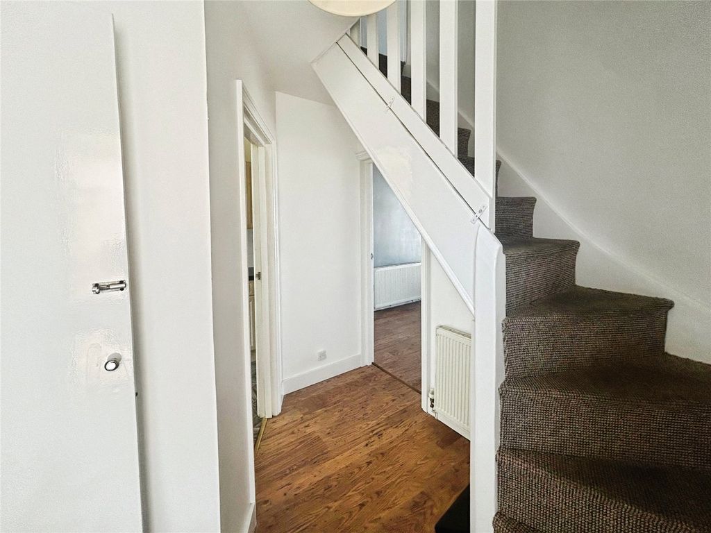 Property photo 3 of 17 Upstairs Entry