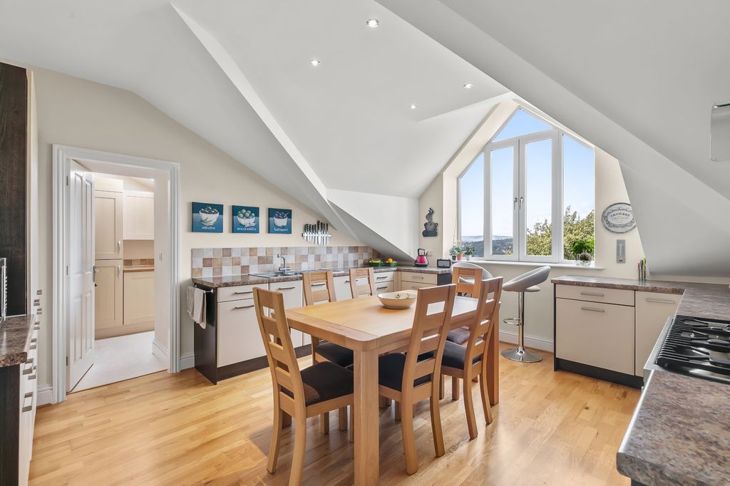 Property photo 3 of 25 Picture 3