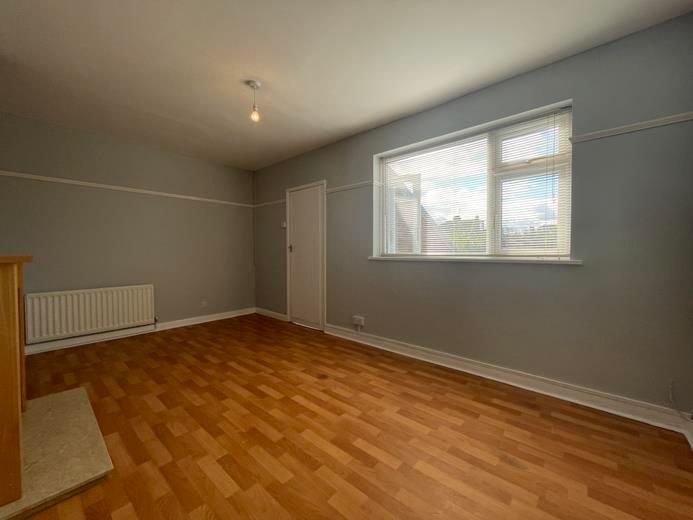 Property photo 3 of 10 Living Room
