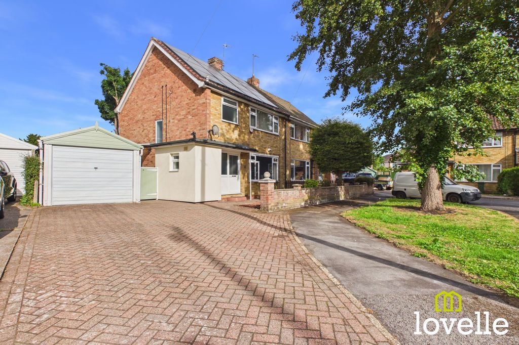 Property photo 1 of 36