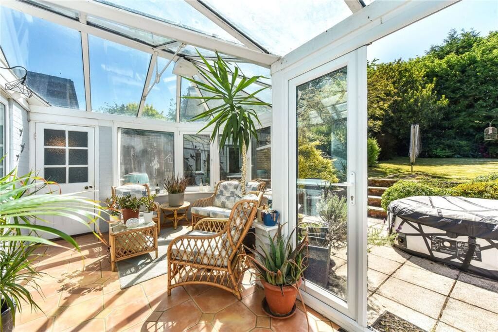Additional image 11 of 5 bed detached bungalow for salePulens Lane, Petersfield GU31
