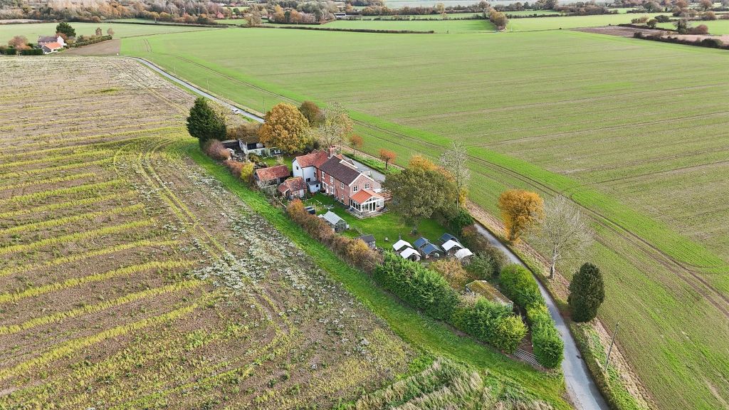 Property photo 3 of 21