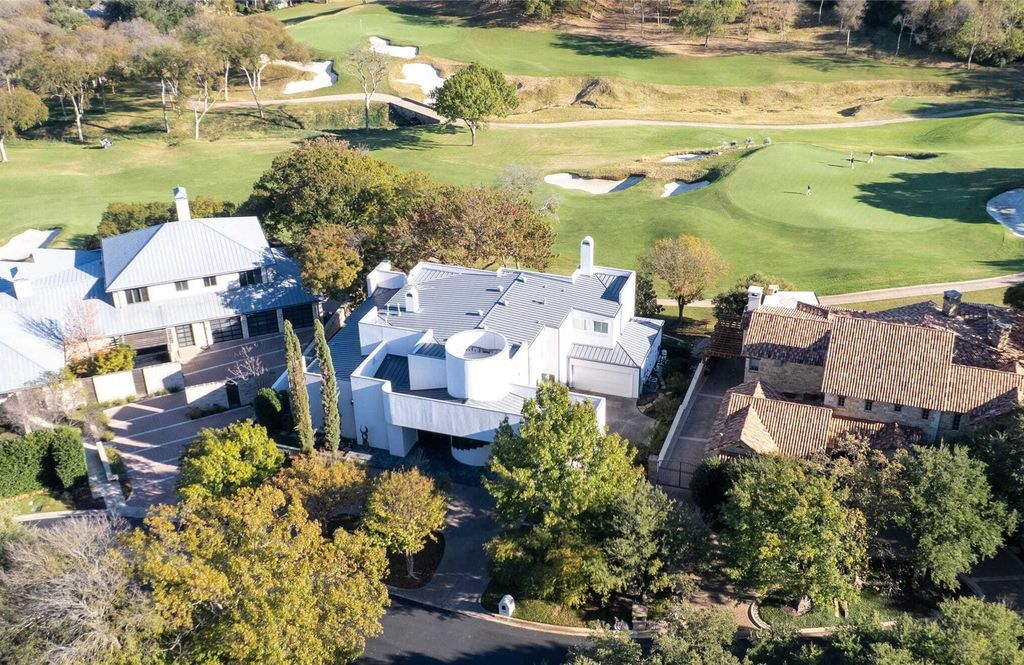 Property photo 1 of 31