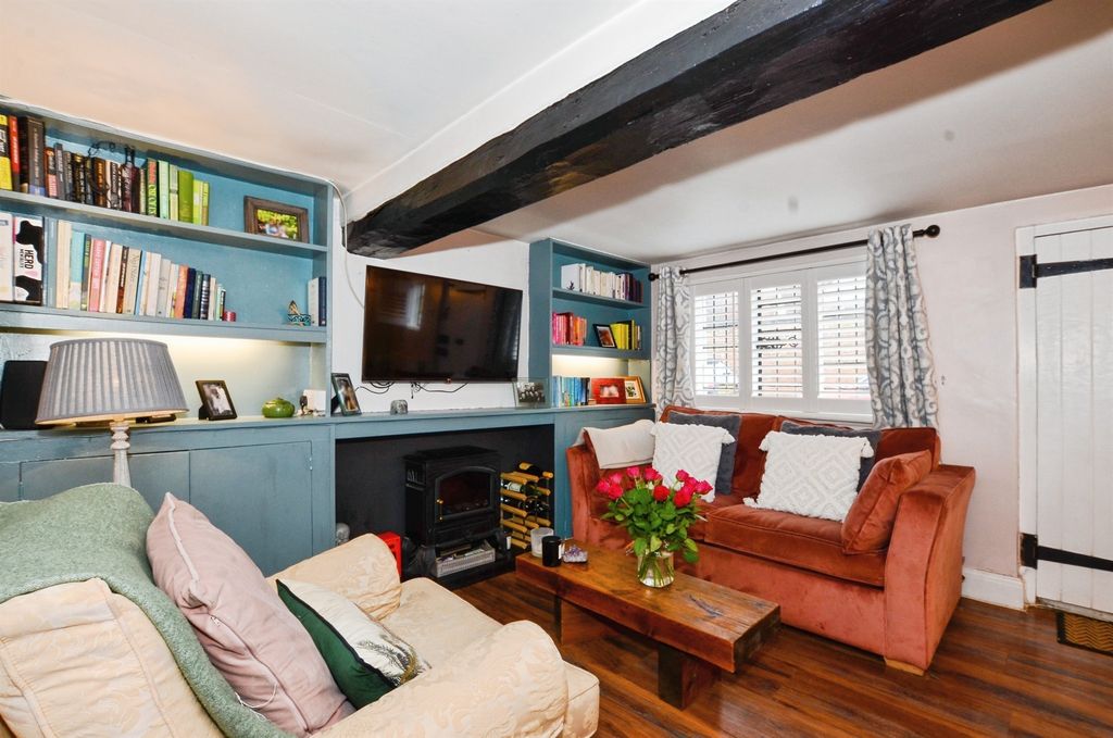 Property photo 2 of 16