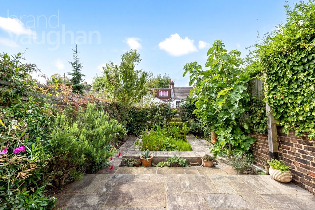 Property photo 3 of 27 Picture No. 29