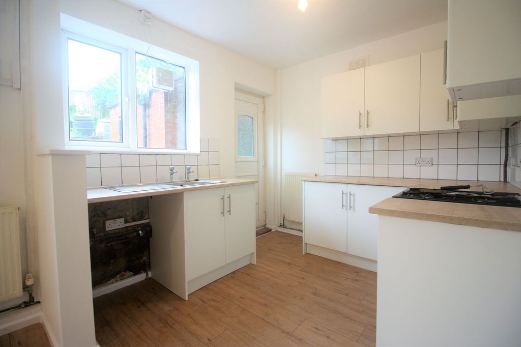 Property photo 2 of 16