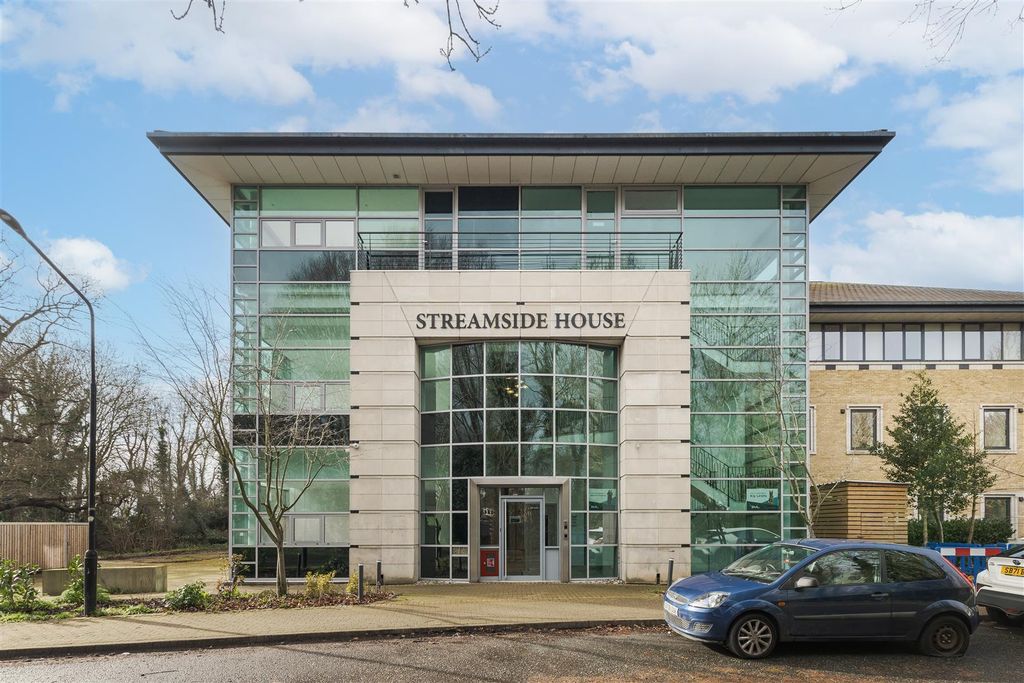 Property photo 1 of 9