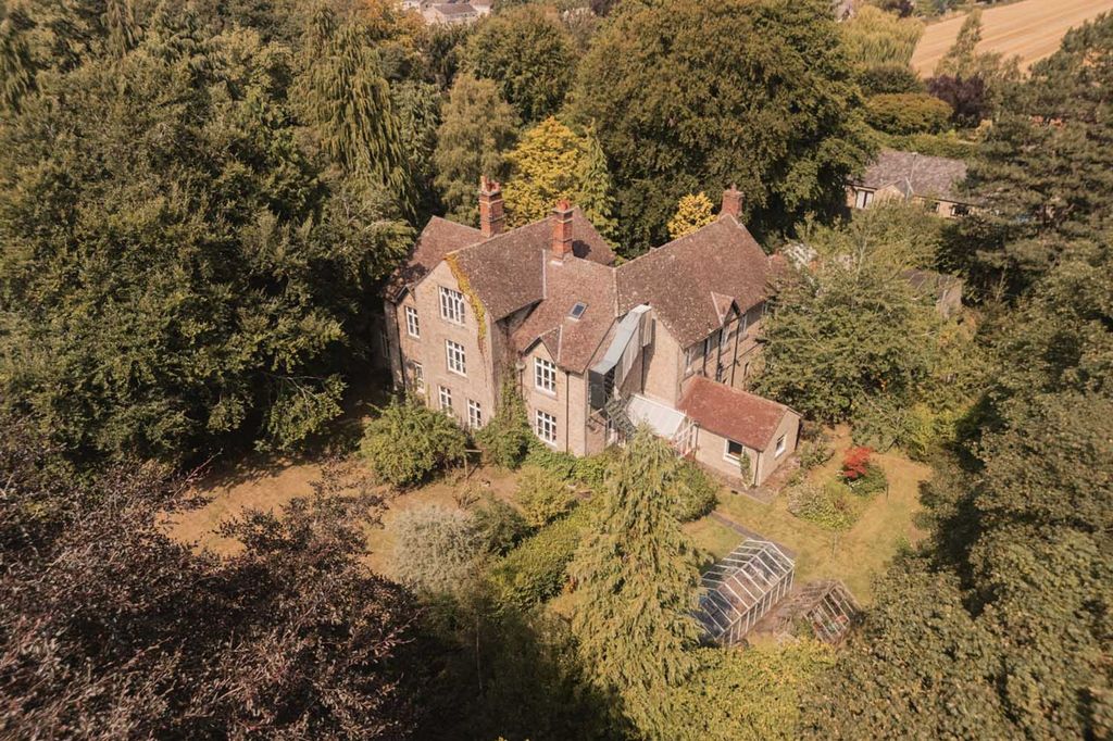 Property photo 1 of 39
