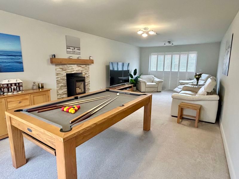 Property photo 3 of 21 Lounge