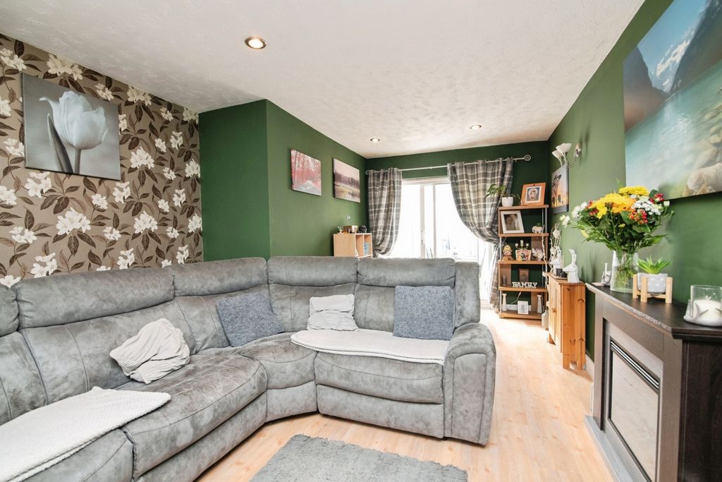 Property photo 2 of 18 Pbox-Img.Jpg