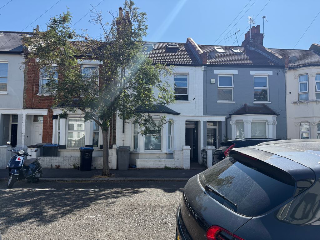 Property photo 2 of 9
