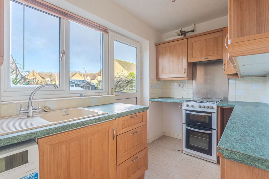 Property photo 3 of 10