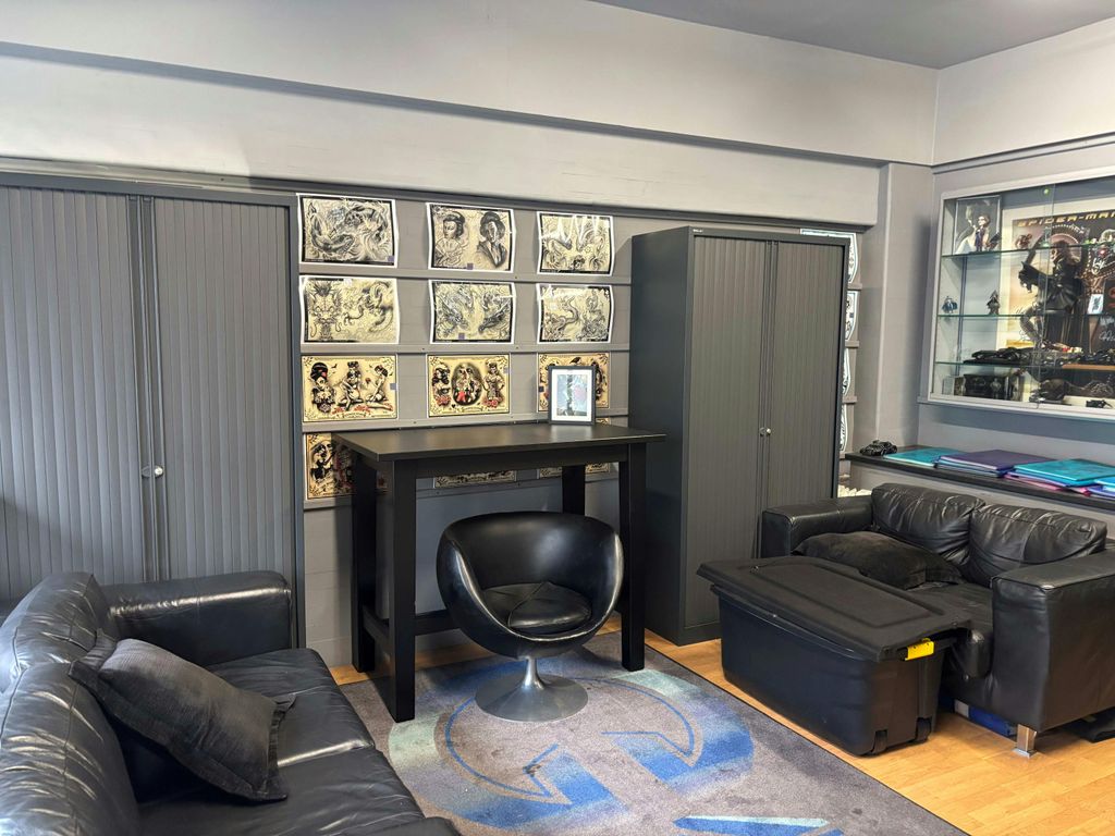 Property photo 3 of 3 Int 2.Jpg