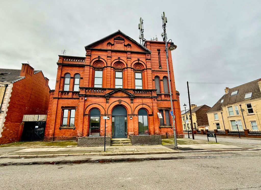 Property photo 1 of 19