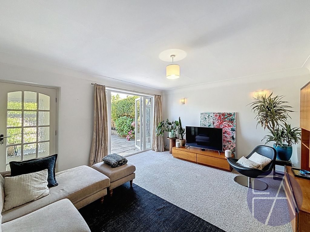 Property photo 3 of 23 4433613
