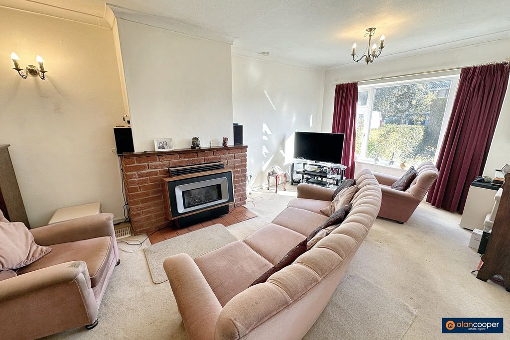 Property photo 2 of 11 4517464