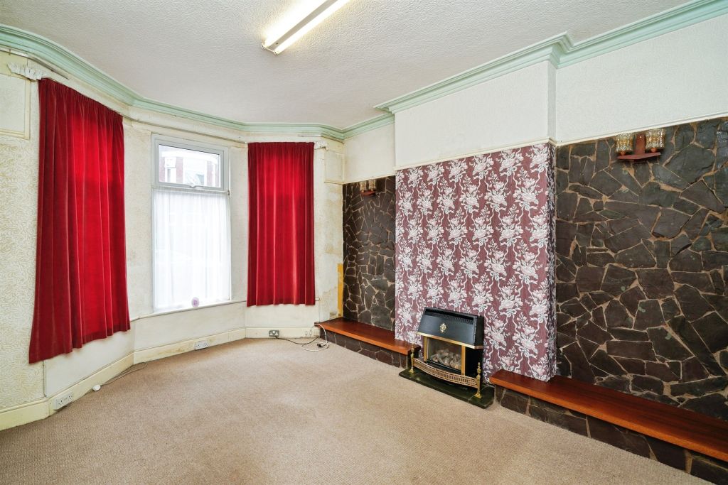 Property photo 2 of 17