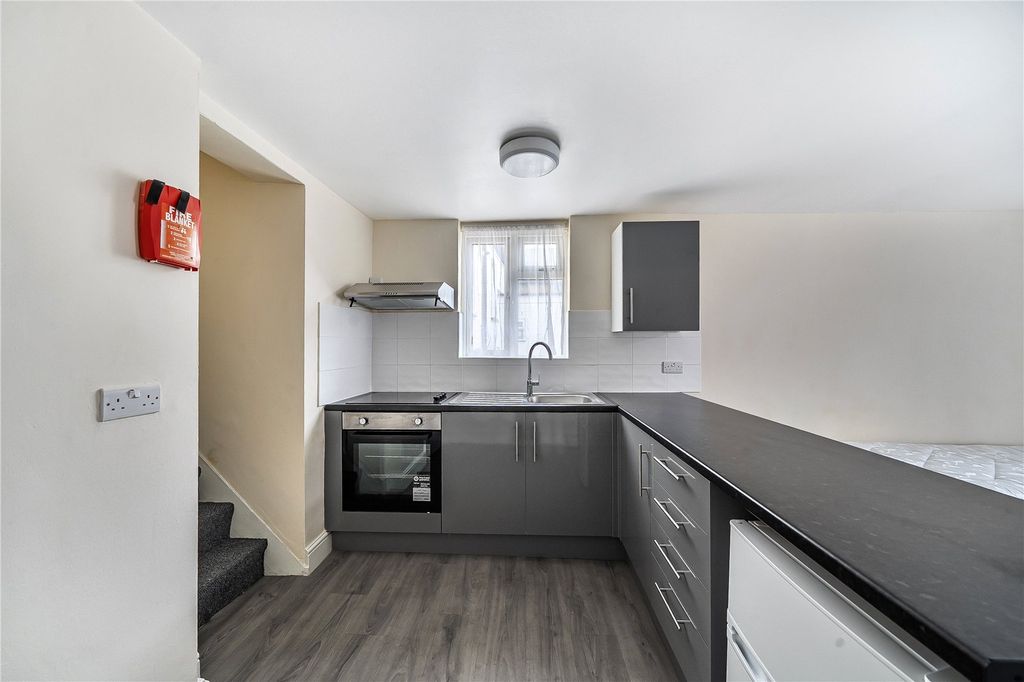 Property photo 2 of 12 Picture No. 03