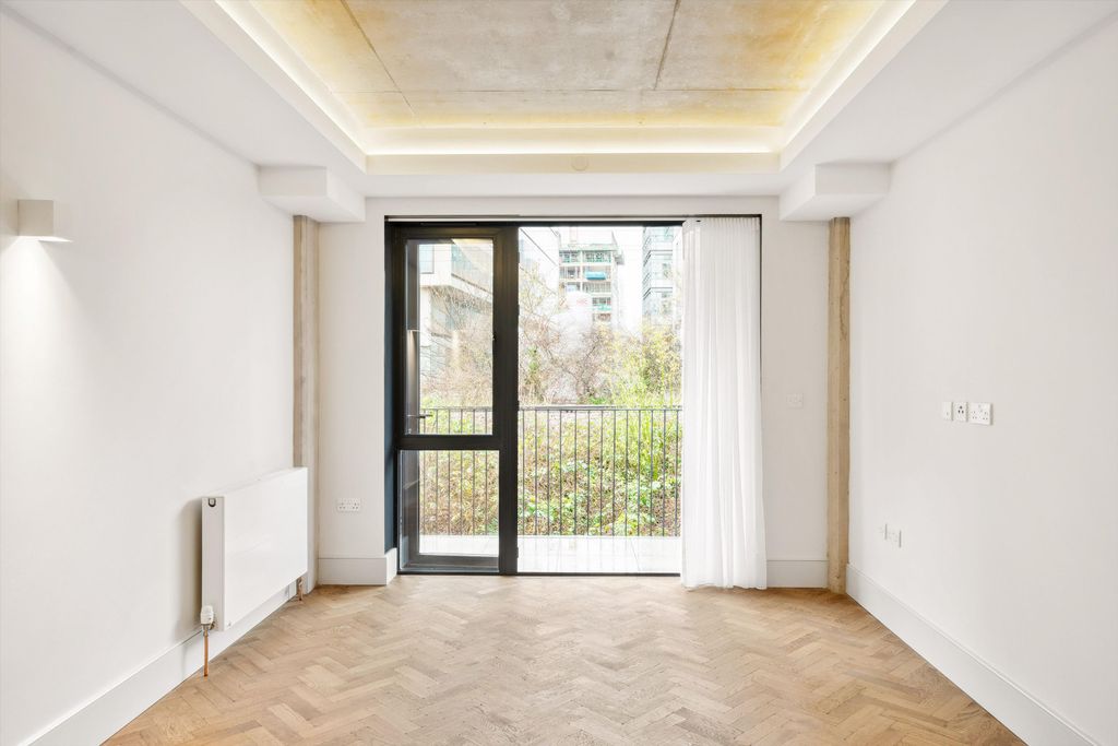 Property photo 3 of 11 Image