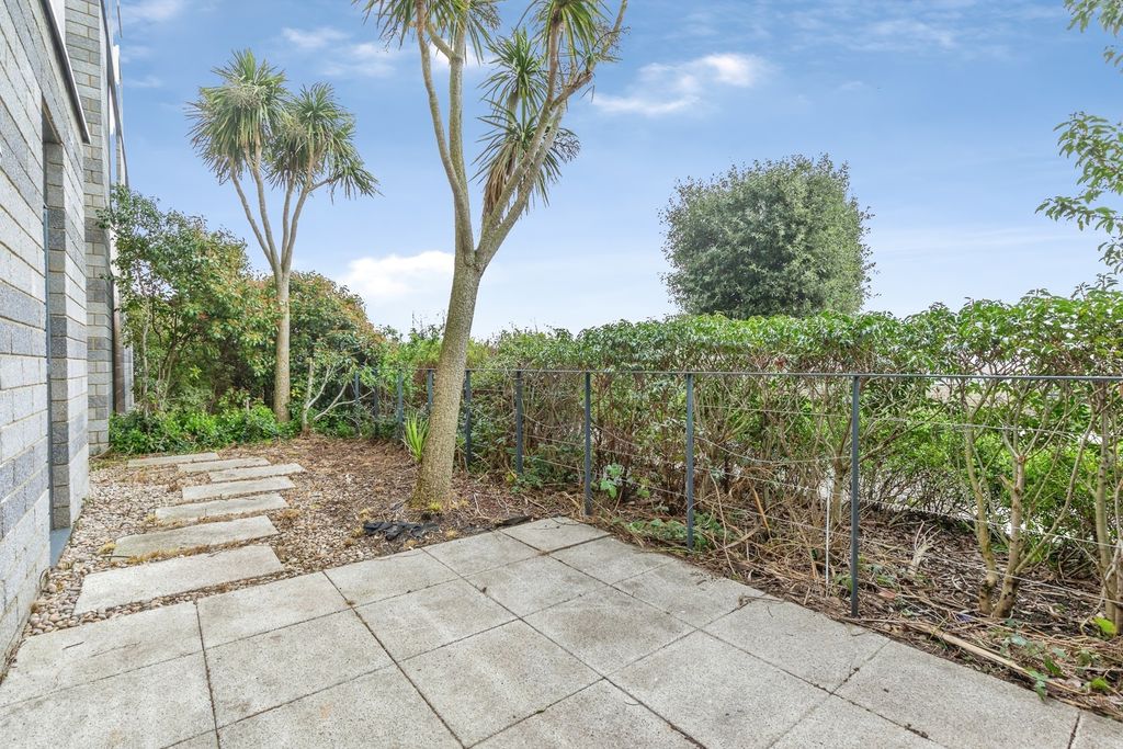 Property photo 1 of 18 Pbox-Img.Jpg