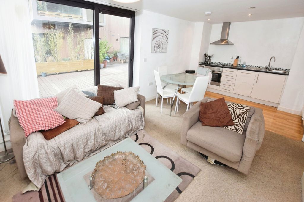 Property photo 3 of 18 Picture No. 20