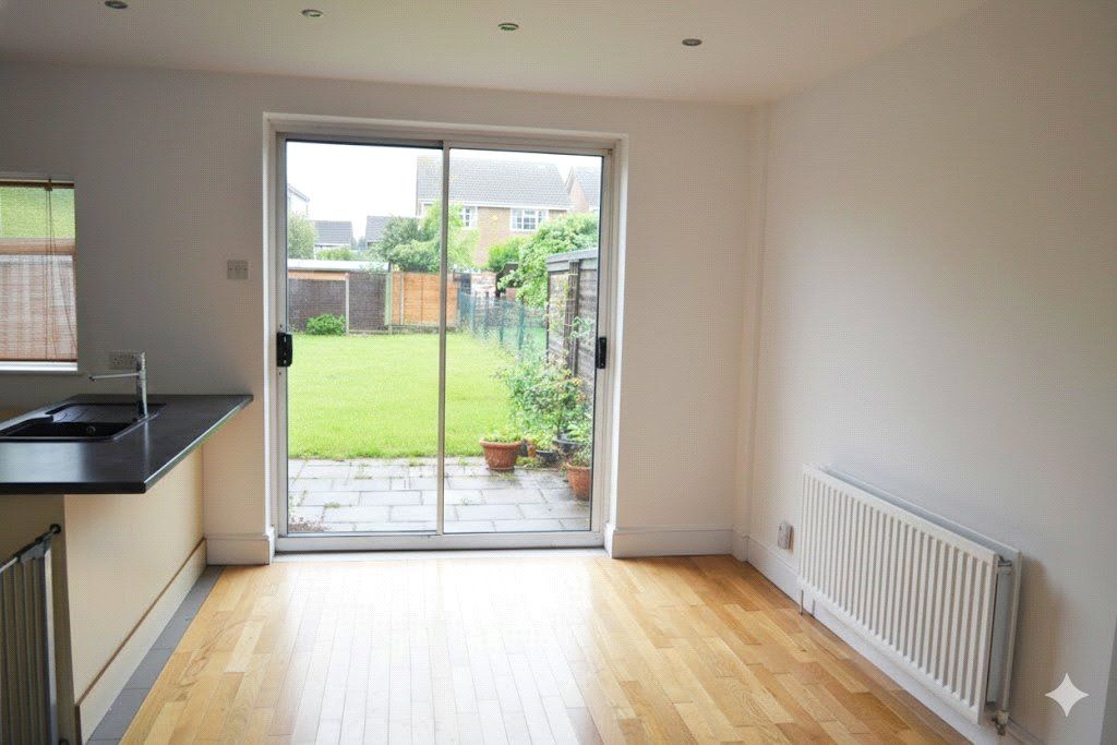 Property photo 3 of 8 Picture No. 13