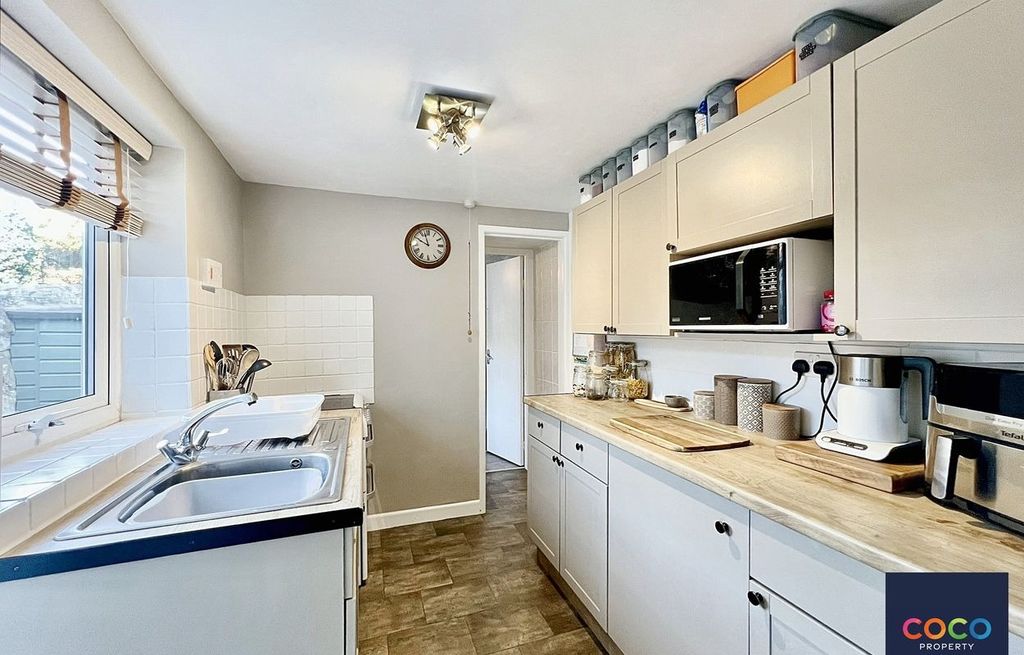 Property photo 3 of 18 4773522