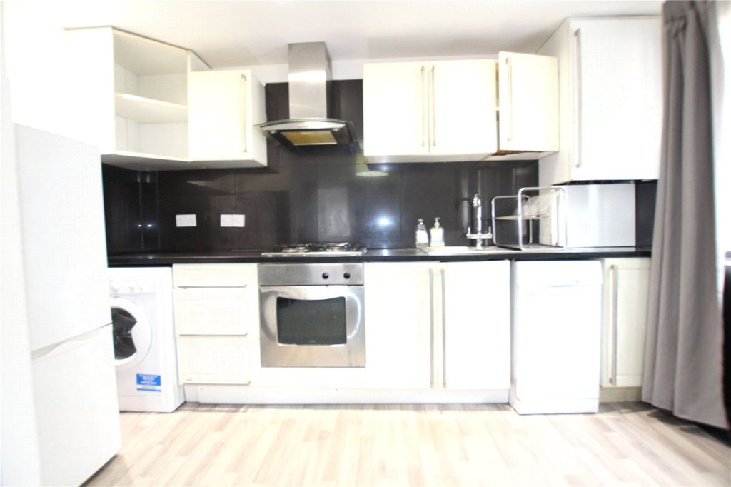Property photo 3 of 5 Picture No. 08