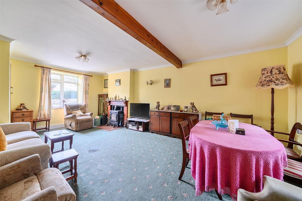 Property photo 3 of 14 Sitting Room